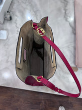 Load image into Gallery viewer, Gucci Ghost Graffiti Leather Tote